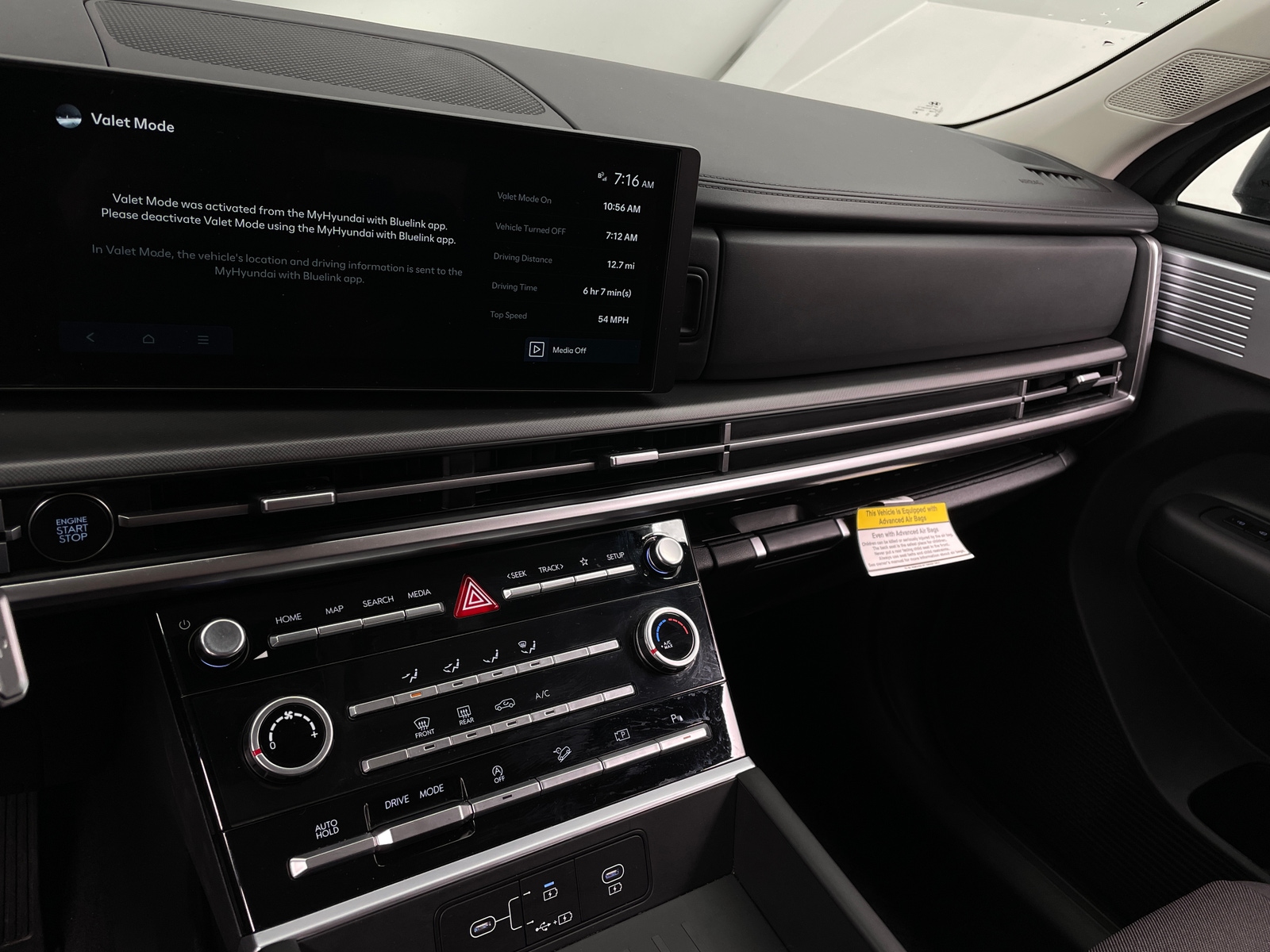 Thumbnail: 2026 Hyundai Santa Fe - 4