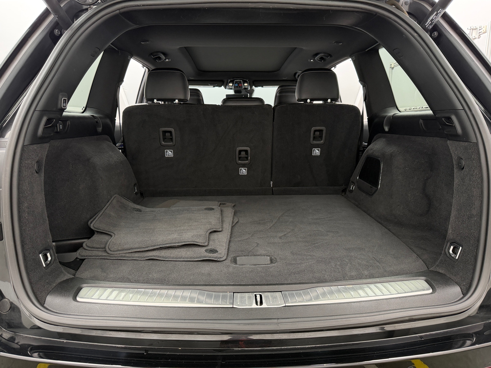 Thumbnail: 2022 Jeep Grand Cherokee - 6