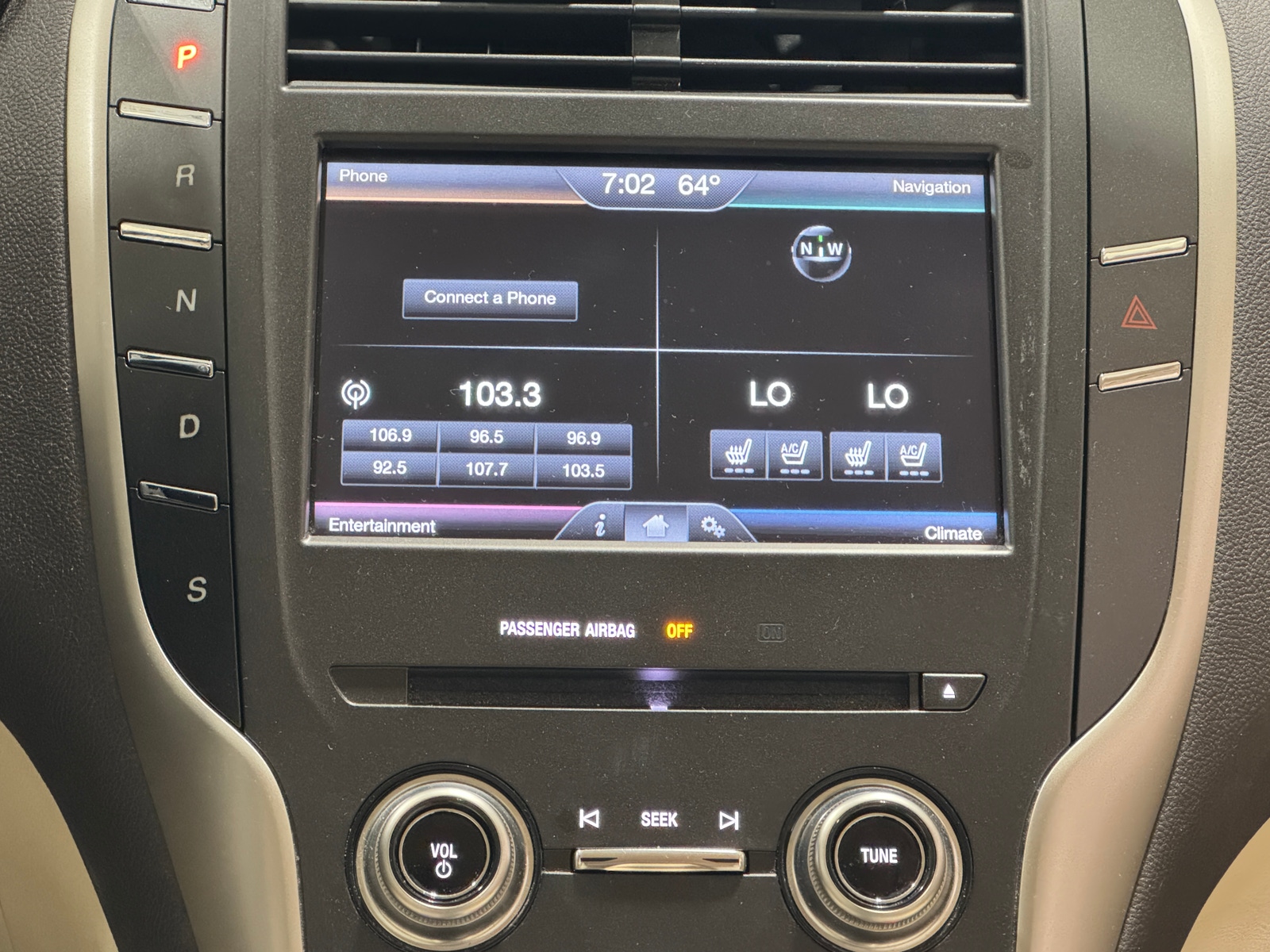 Thumbnail: 2015 Lincoln MKC - 3