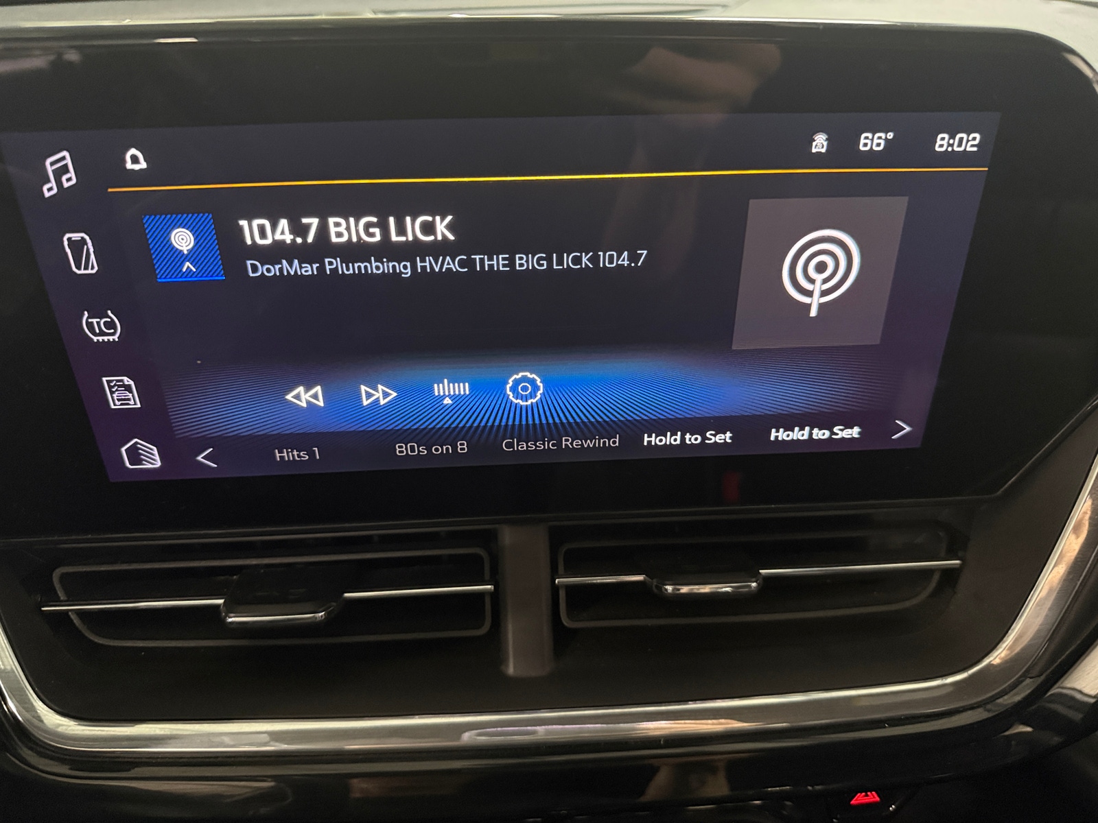 Thumbnail: 2024 Chevrolet Trax - 3