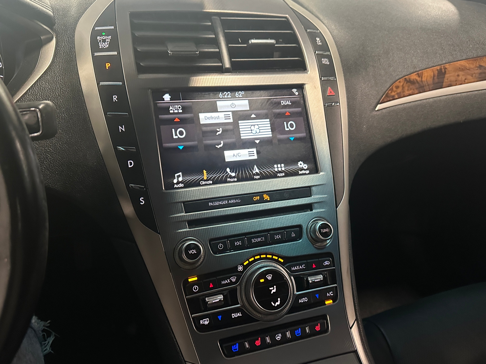 Thumbnail: 2017 Lincoln MKZ - 3