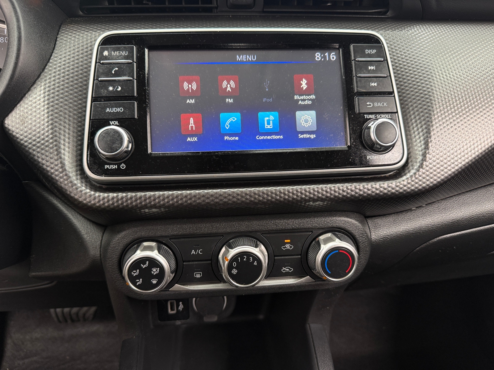 Thumbnail: 2020 Nissan Kicks - 4