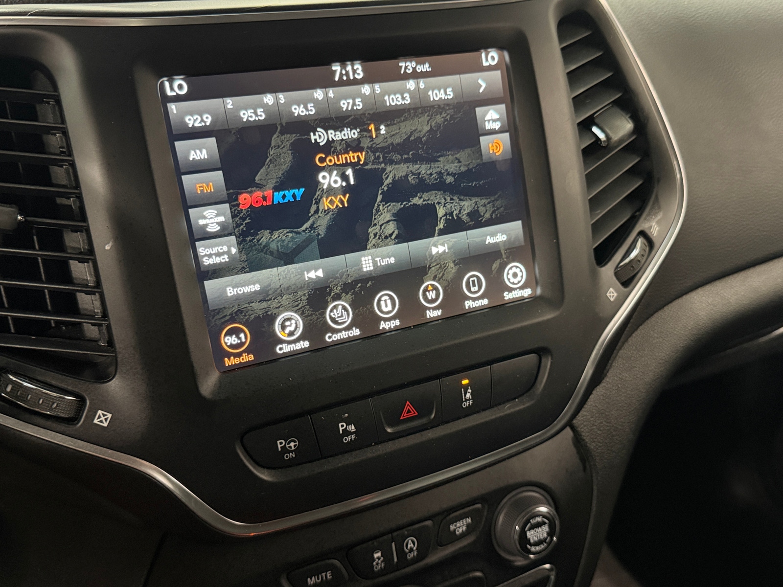 Thumbnail: 2023 Jeep Cherokee - 3