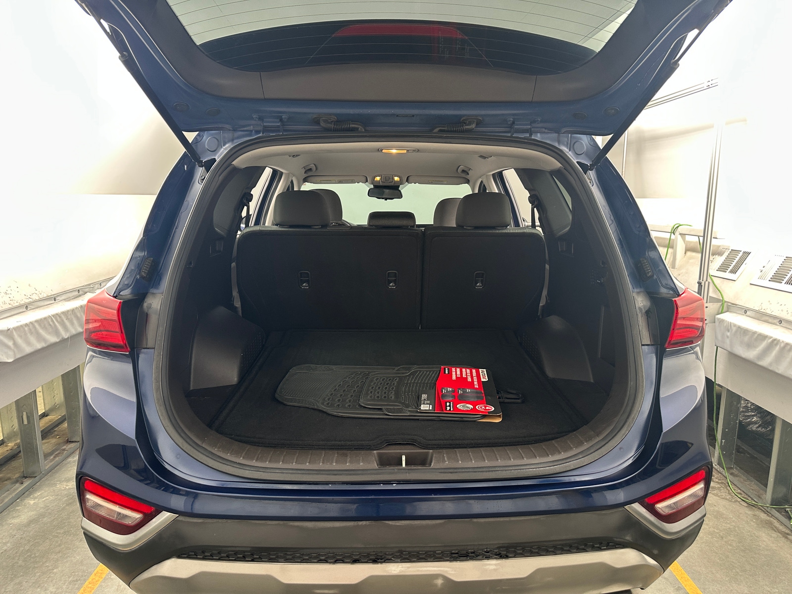 Thumbnail: 2019 Hyundai Santa Fe - 7