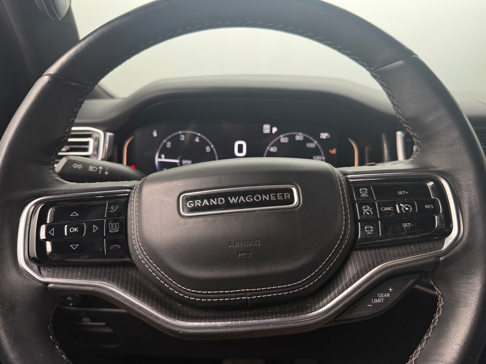 Thumbnail: 2024 Jeep Grand Wagoneer L - 4