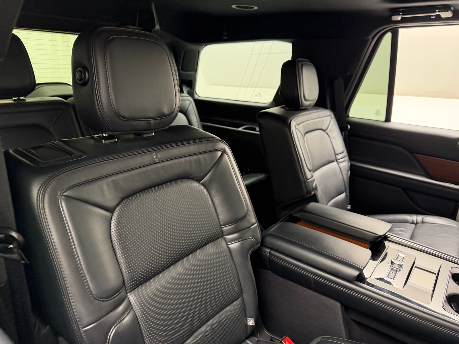 Thumbnail: 2019 Lincoln Navigator - 5