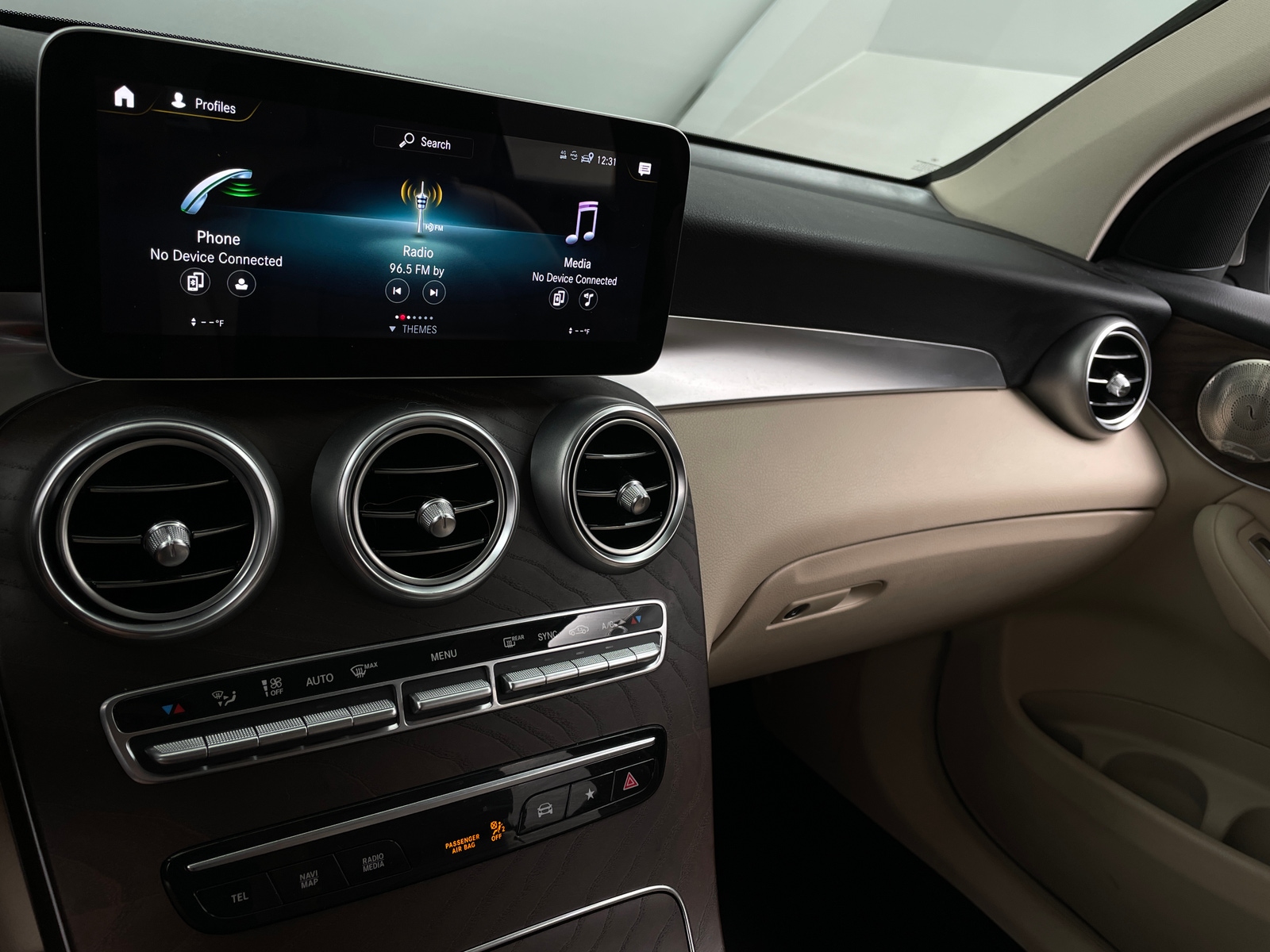 Thumbnail: 2021 Mercedes-Benz GLC - 3