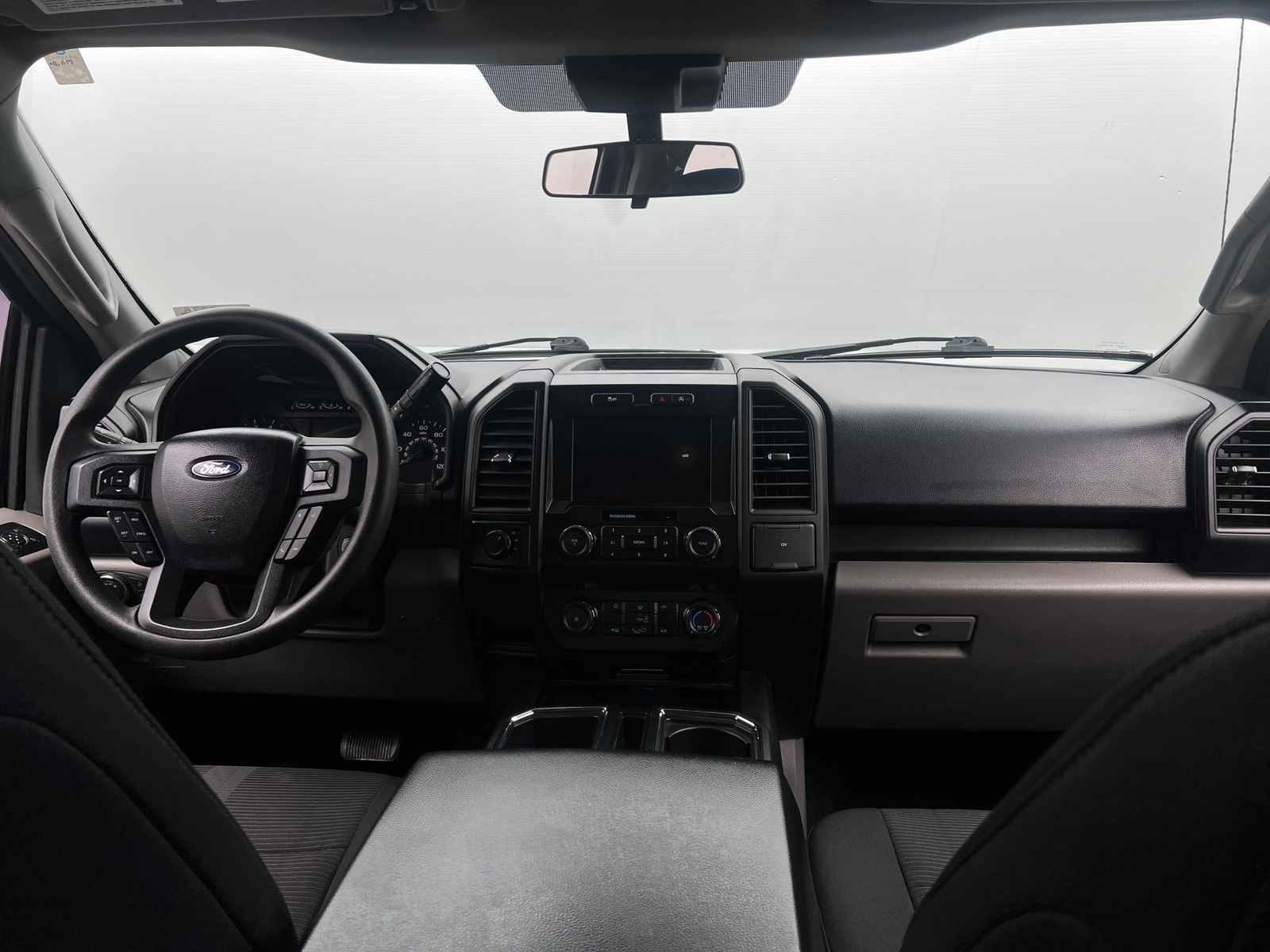 Thumbnail: 2019 Ford Econoline - 3