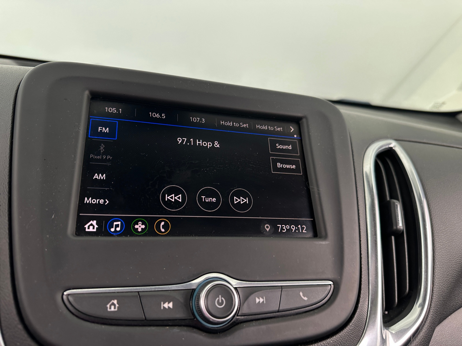 Thumbnail: 2020 Chevrolet Equinox - 4