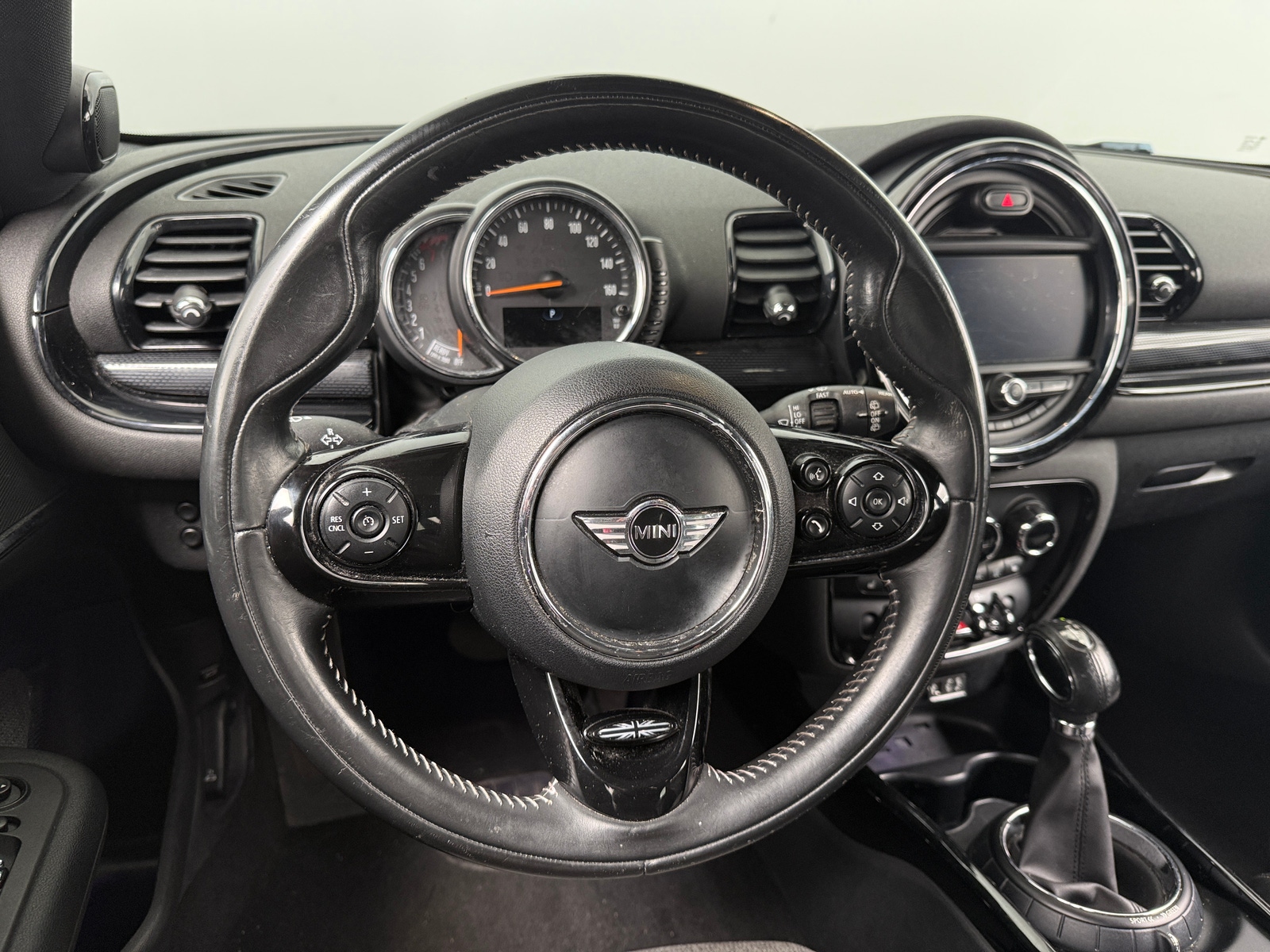 Thumbnail: 2017 MINI Cooper Clubman - 4