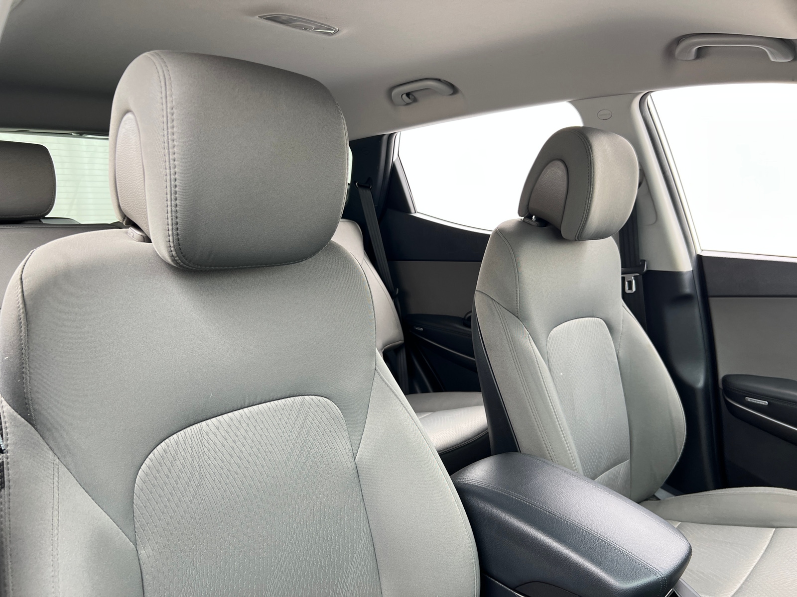 Thumbnail: 2017 Hyundai Santa Fe - 2