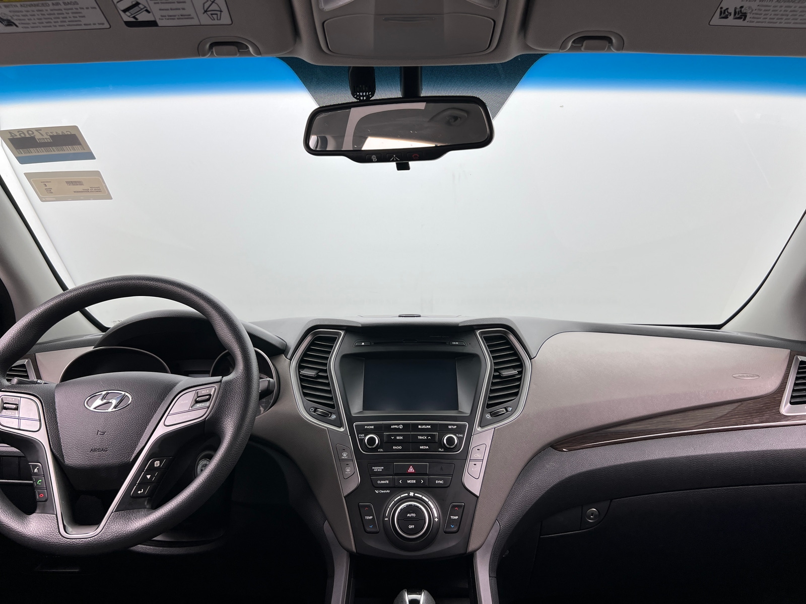 Thumbnail: 2017 Hyundai Santa Fe - 3