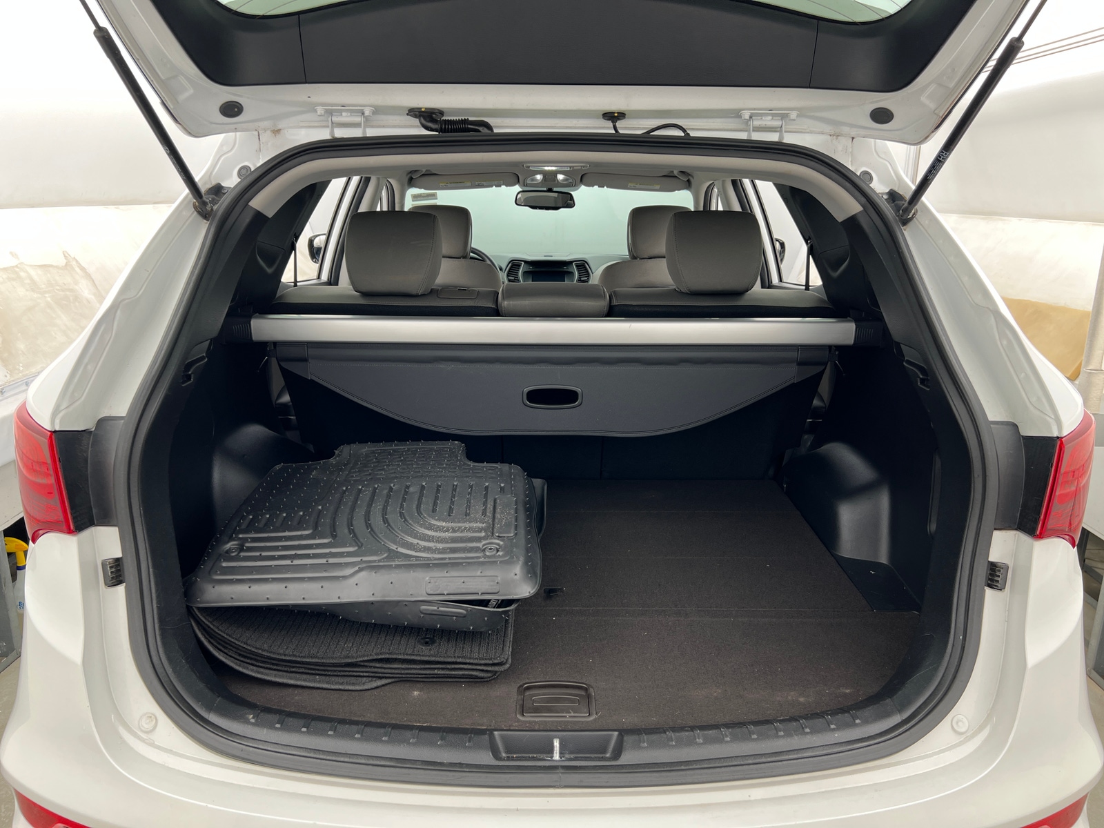 Thumbnail: 2017 Hyundai Santa Fe - 7