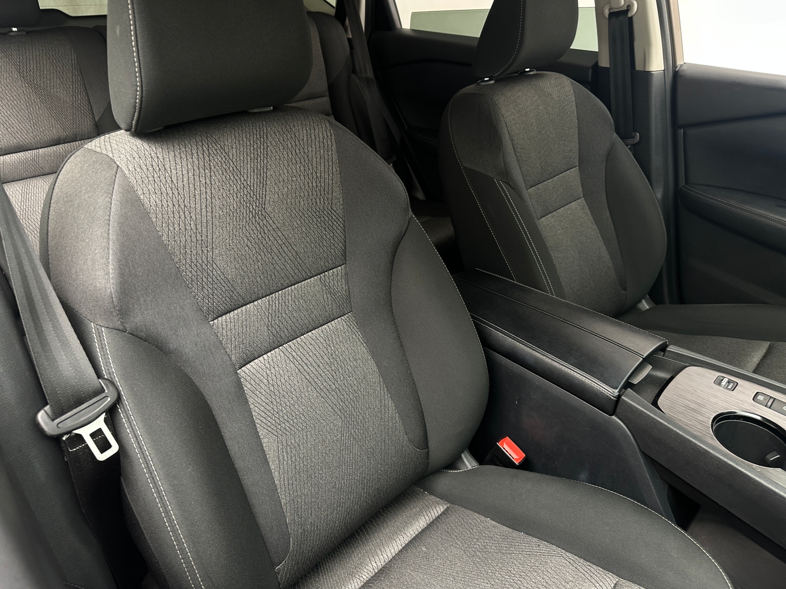 Thumbnail: 2025 Nissan Rogue - 2