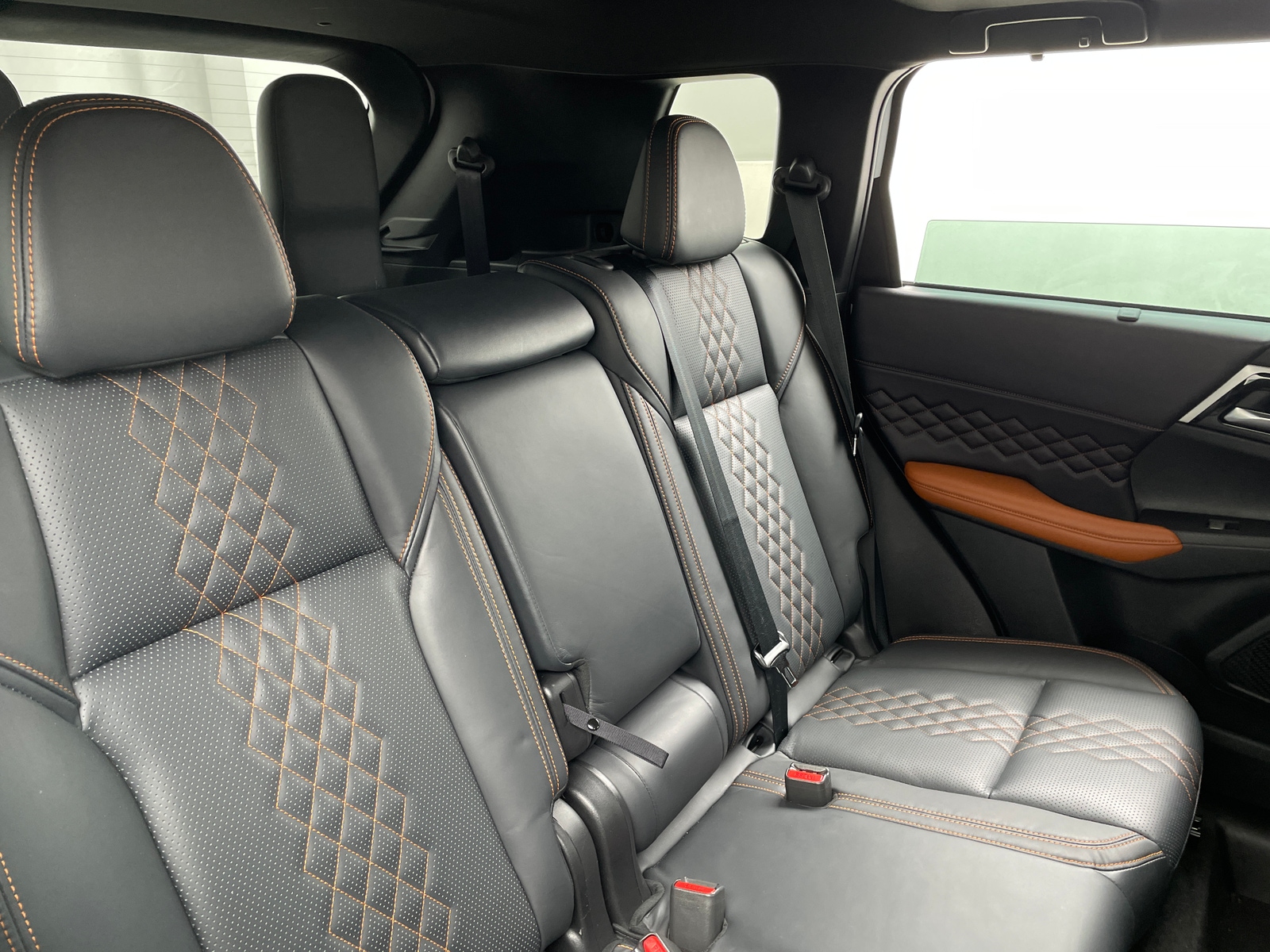 Thumbnail: 2023 Mitsubishi Outlander - 5