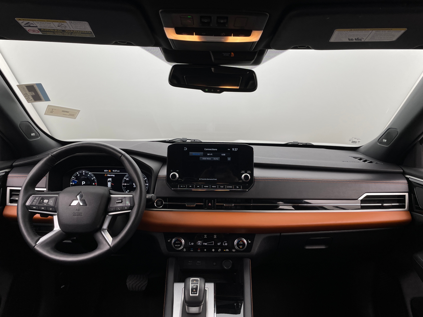 Thumbnail: 2023 Mitsubishi Outlander - 2
