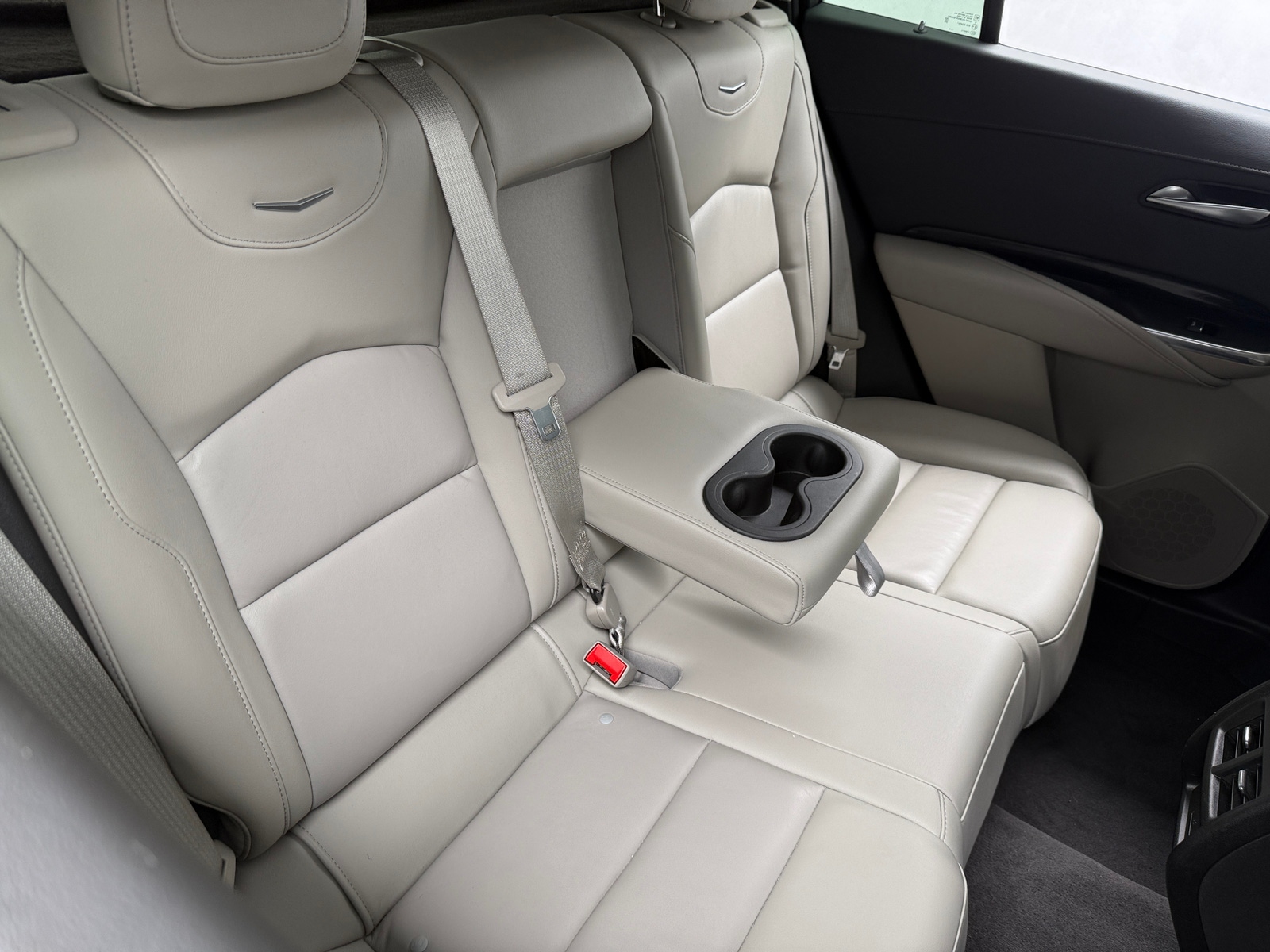 Thumbnail: 2023 Cadillac XT4 - 5