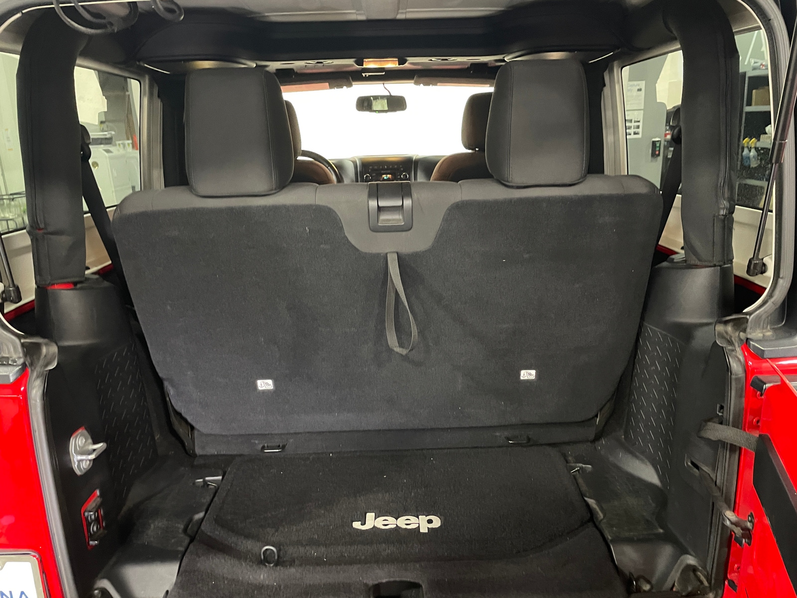 Thumbnail: 2016 Jeep Wrangler - 6