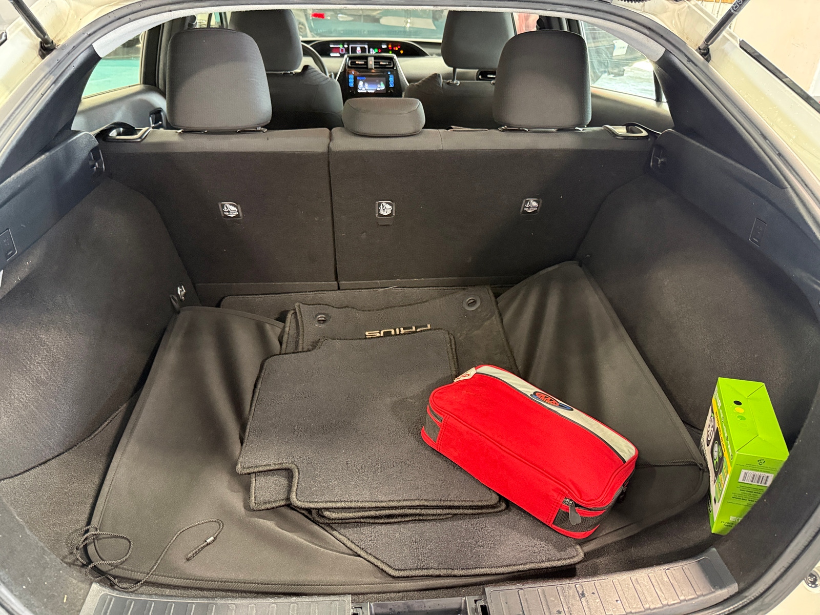 Thumbnail: 2016 Toyota Prius - 7