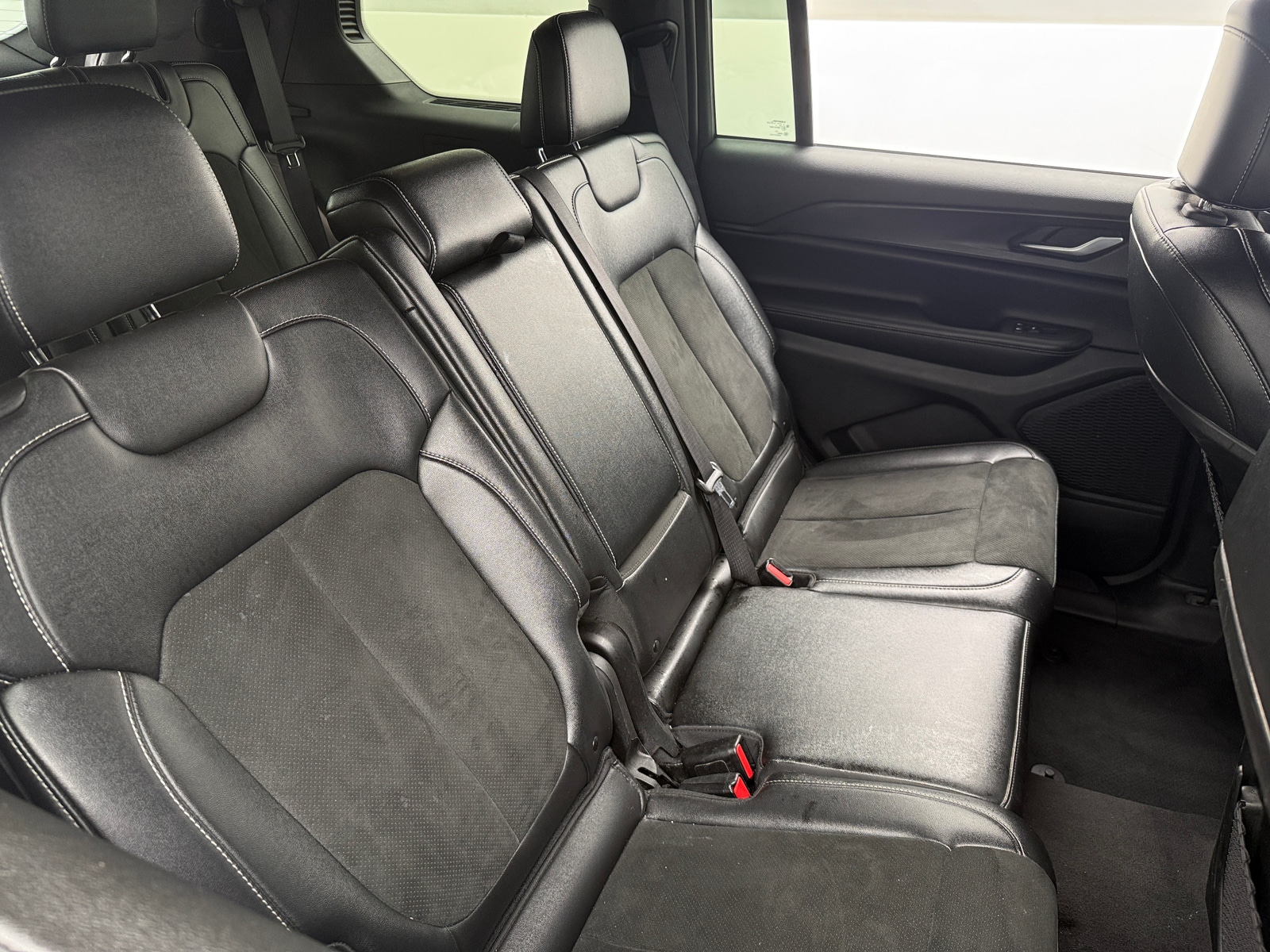 Thumbnail: 2024 Jeep Grand Cherokee L - 5