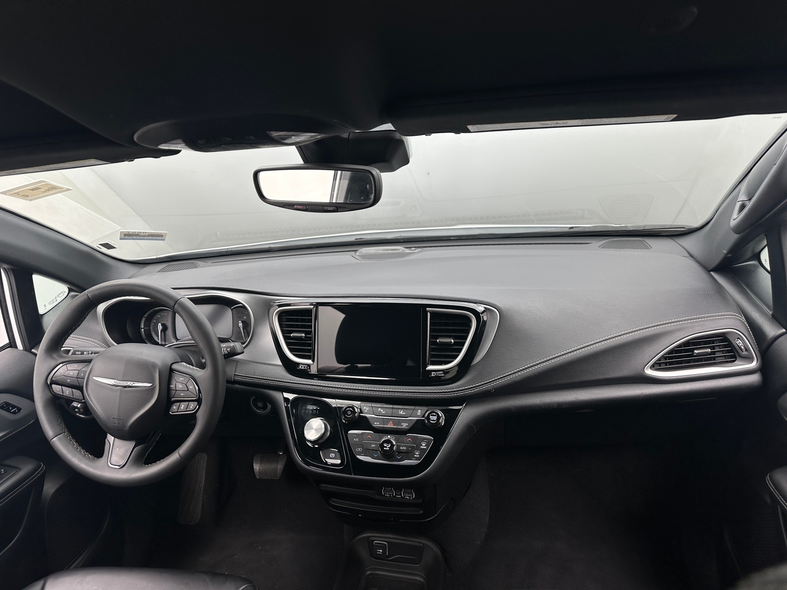 Thumbnail: 2024 Chrysler Pacifica - 2