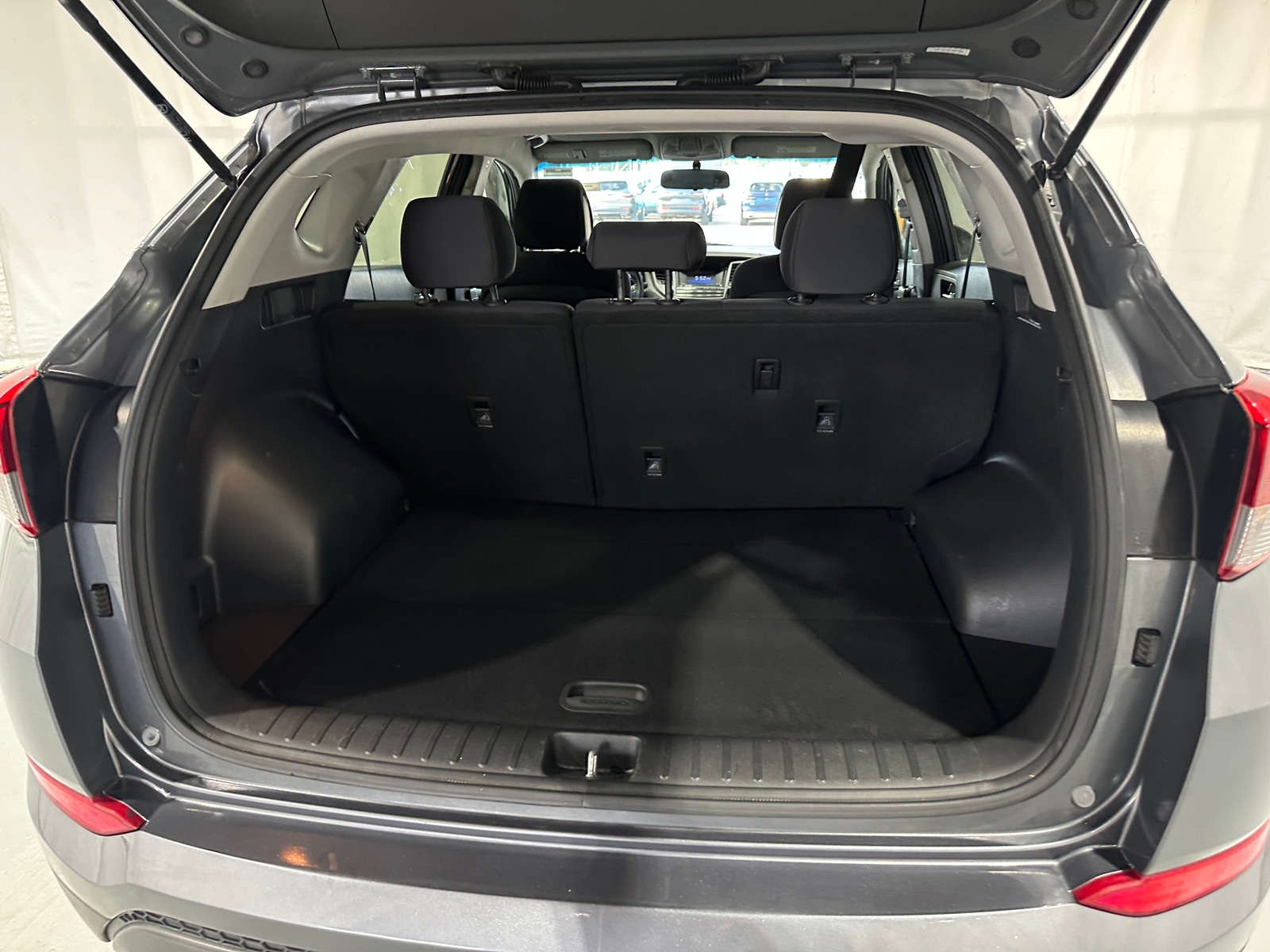 Thumbnail: 2018 Hyundai Tucson - 7