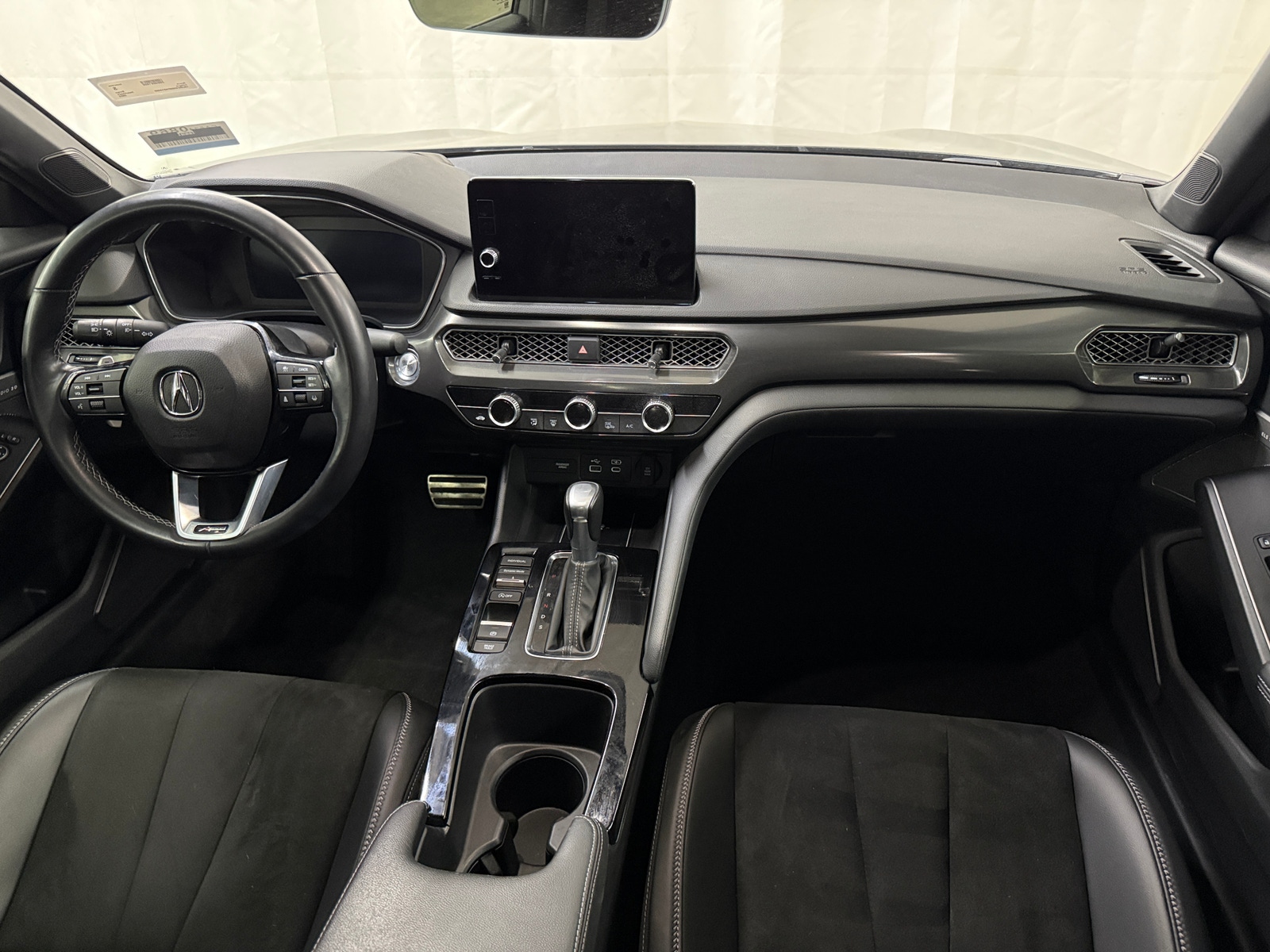 Thumbnail: 2023 Acura Integra - 2