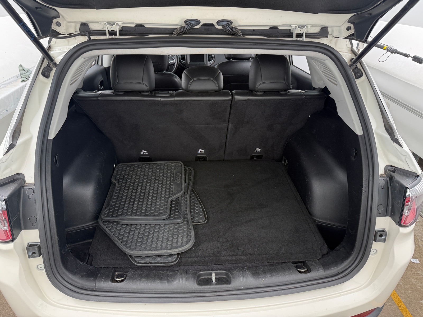 Thumbnail: 2018 Jeep Compass - 7