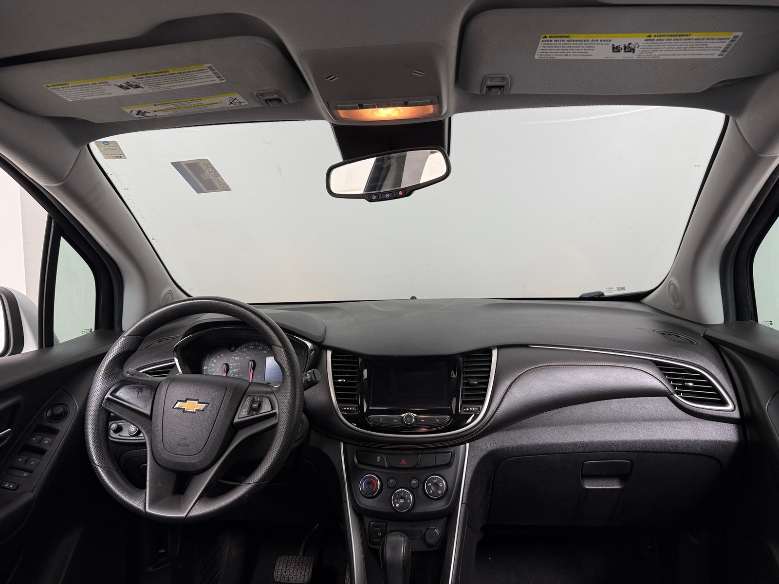 Thumbnail: 2018 Chevrolet Trax - 3