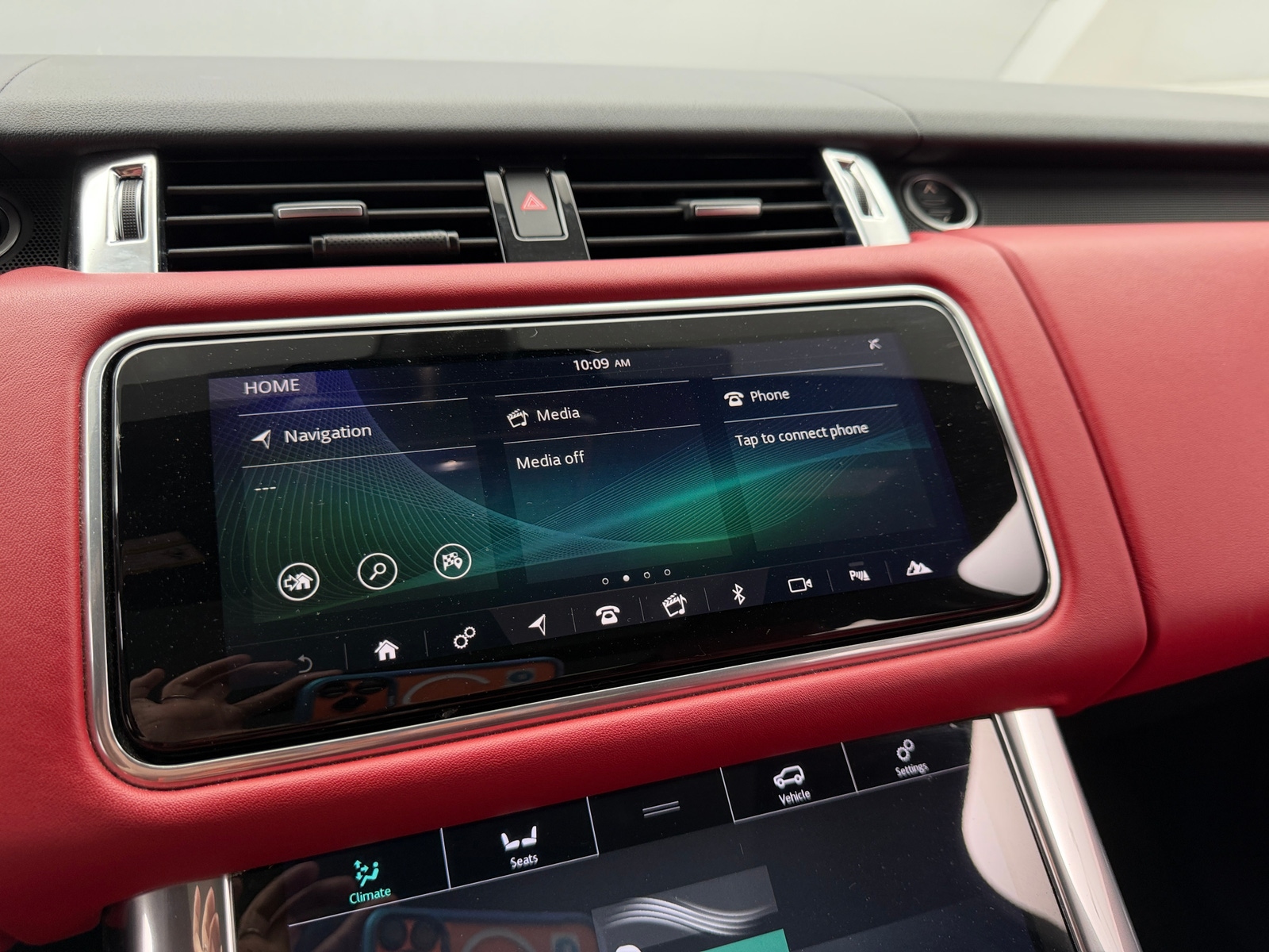 Thumbnail: 2020 Land Rover Range Rover Sport - 3