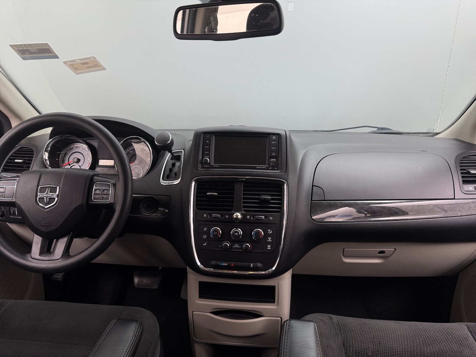 Thumbnail: 2019 Dodge Grand Caravan - 3