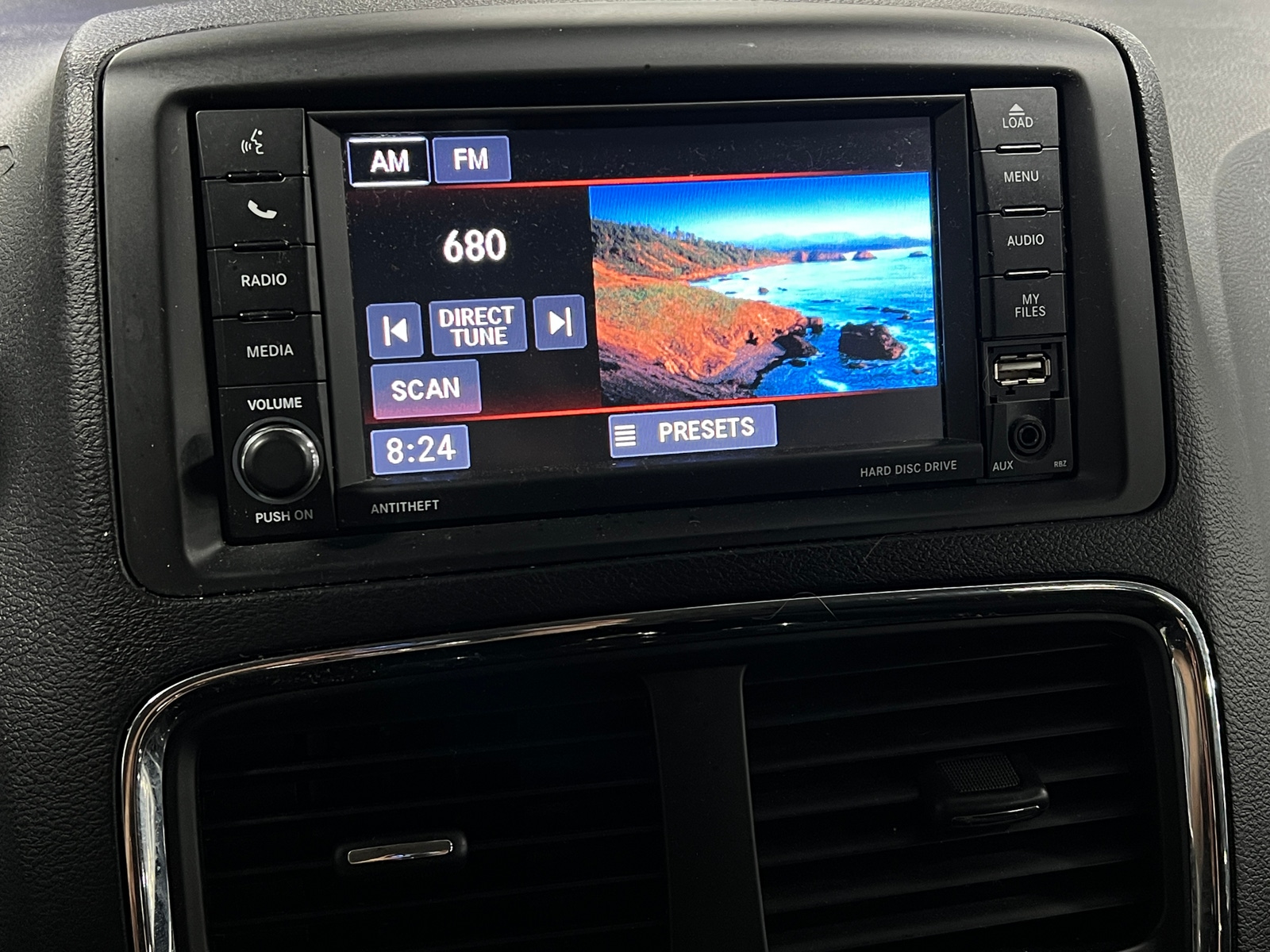 Thumbnail: 2019 Dodge Grand Caravan - 4