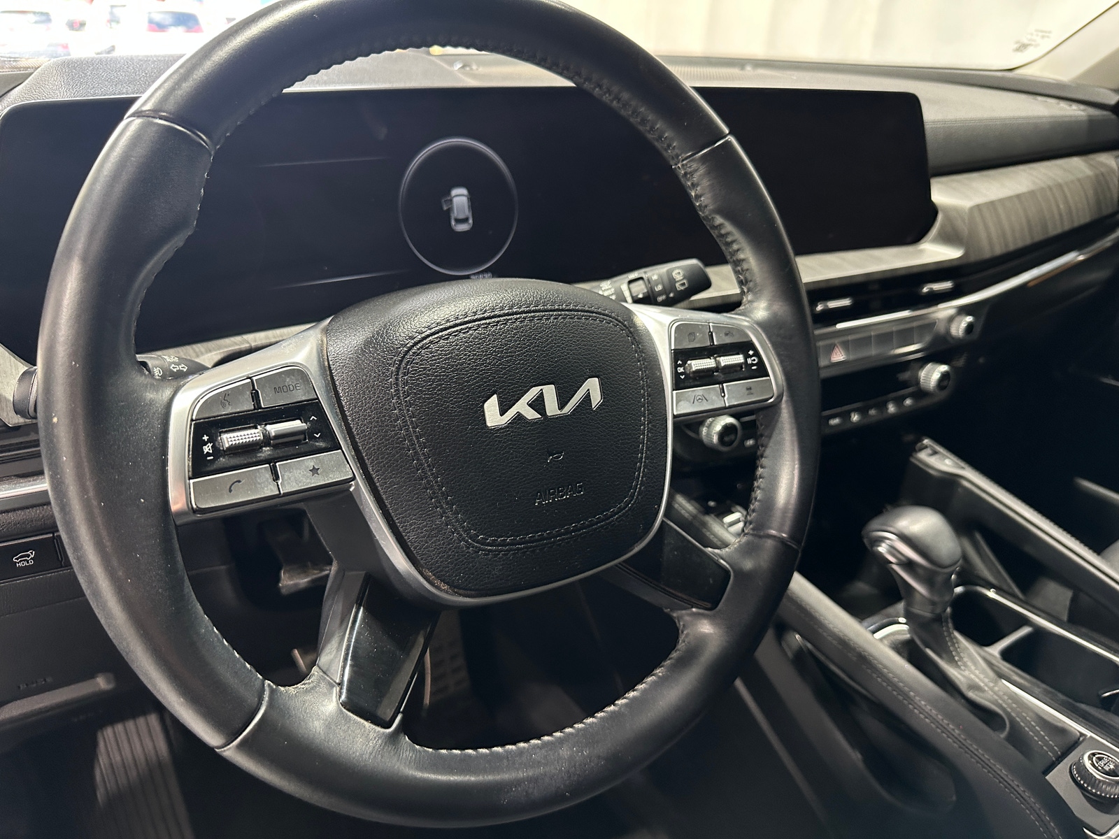 Thumbnail: 2023 Kia Telluride - 4