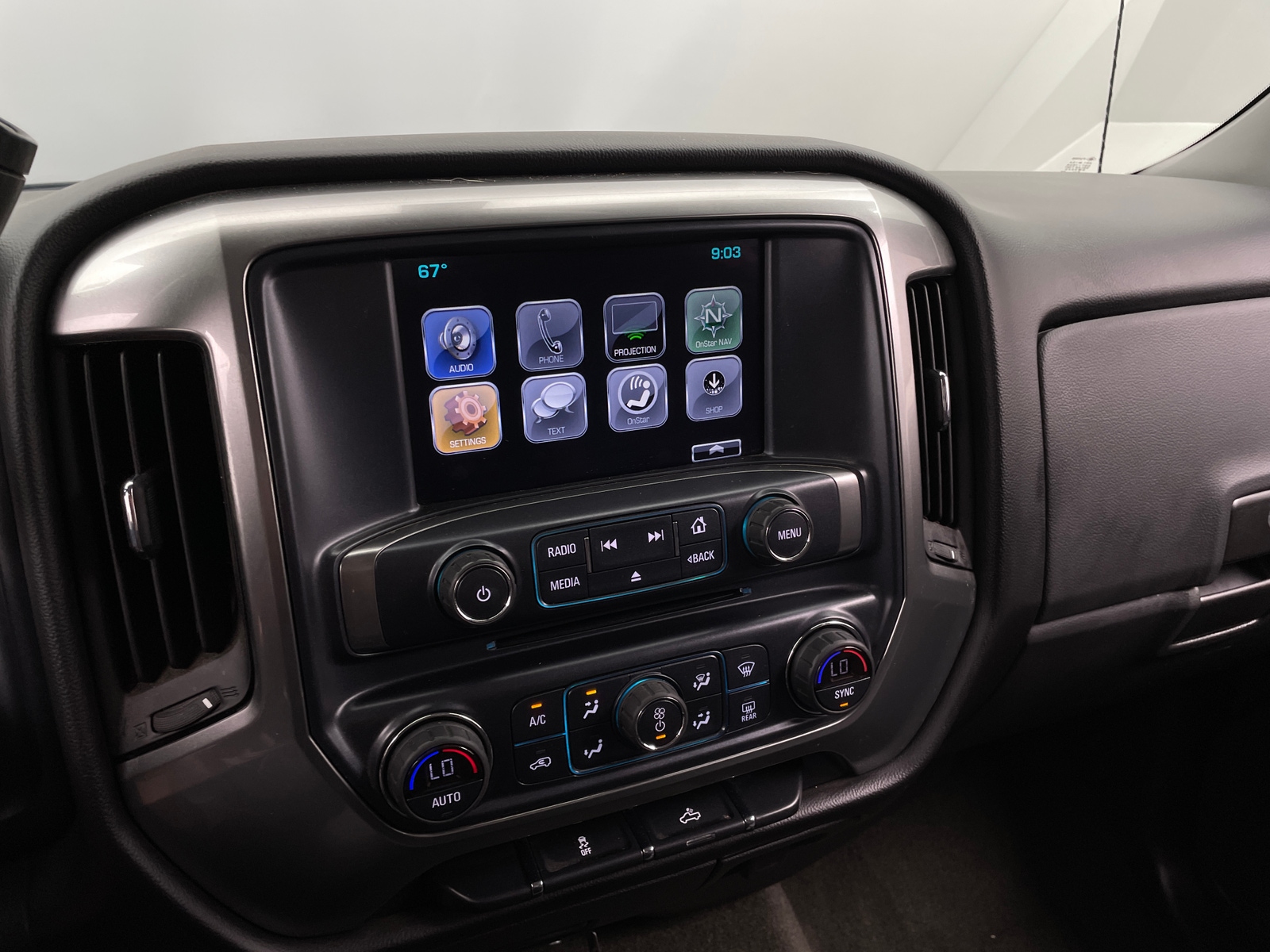 Thumbnail: 2017 Chevrolet Silverado 1500 - 4