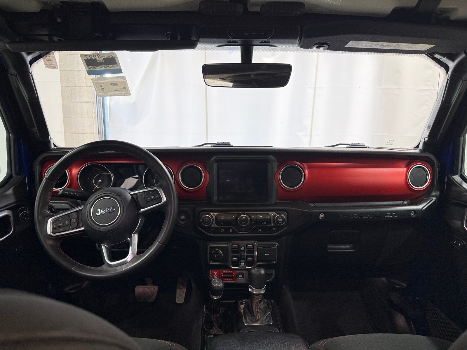 Thumbnail: 2019 Jeep Wrangler - 3