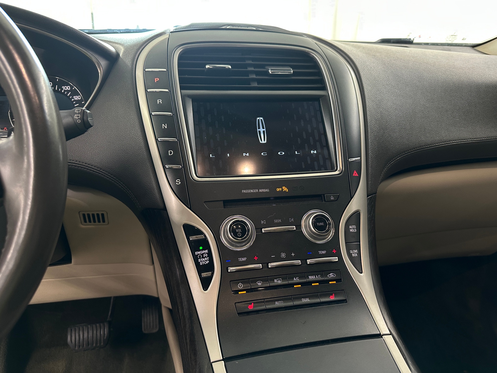 Thumbnail: 2018 Lincoln MKX - 3