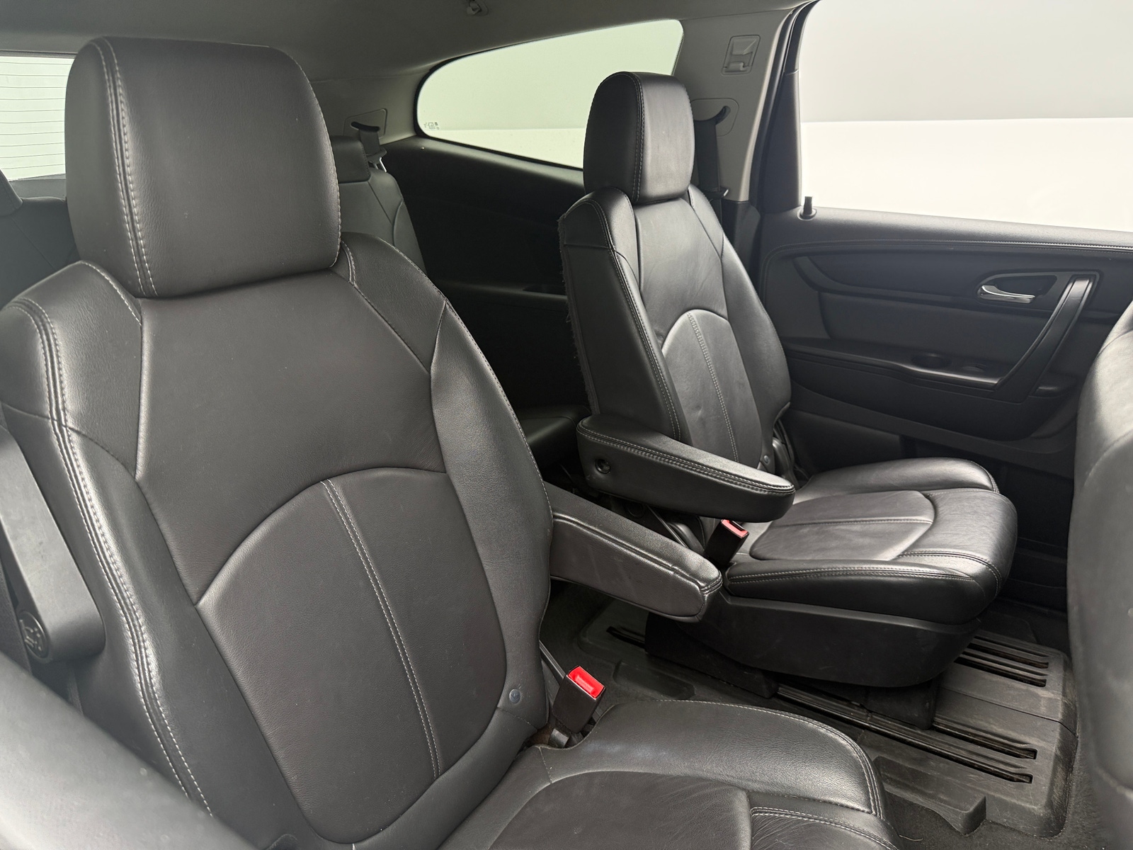 Thumbnail: 2017 Chevrolet Traverse - 6