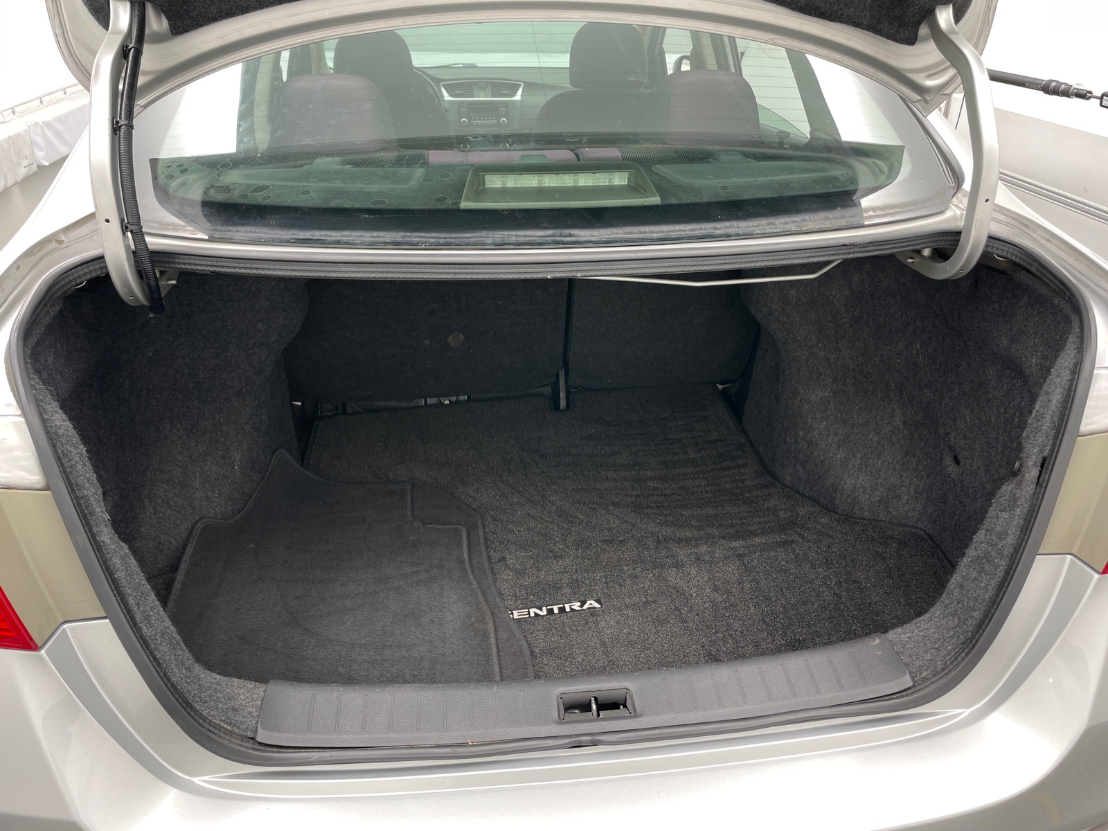 Thumbnail: 2016 Nissan Sentra - 7