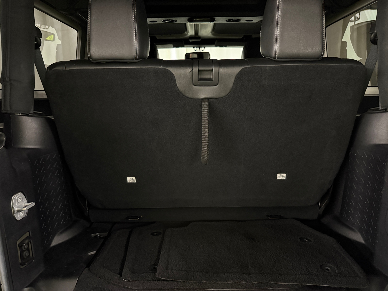 Thumbnail: 2016 Jeep Wrangler - 6