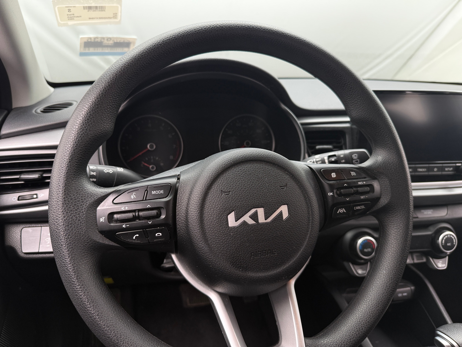 Thumbnail: 2022 Kia Rio - 5