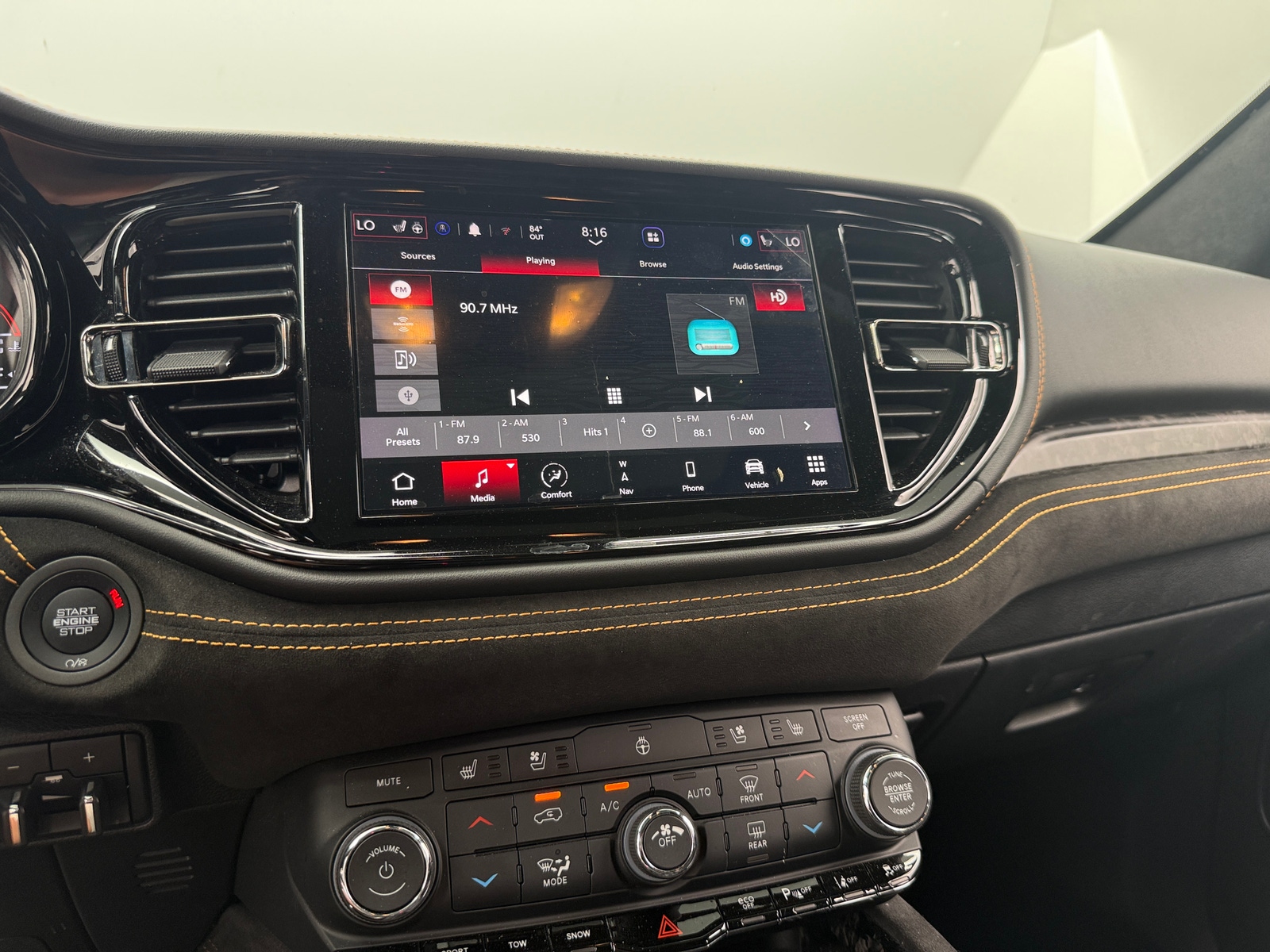 Thumbnail: 2023 Dodge Durango - 4