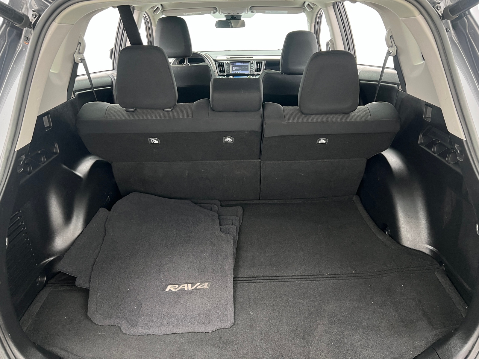 Thumbnail: 2018 Toyota RAV4 - 7