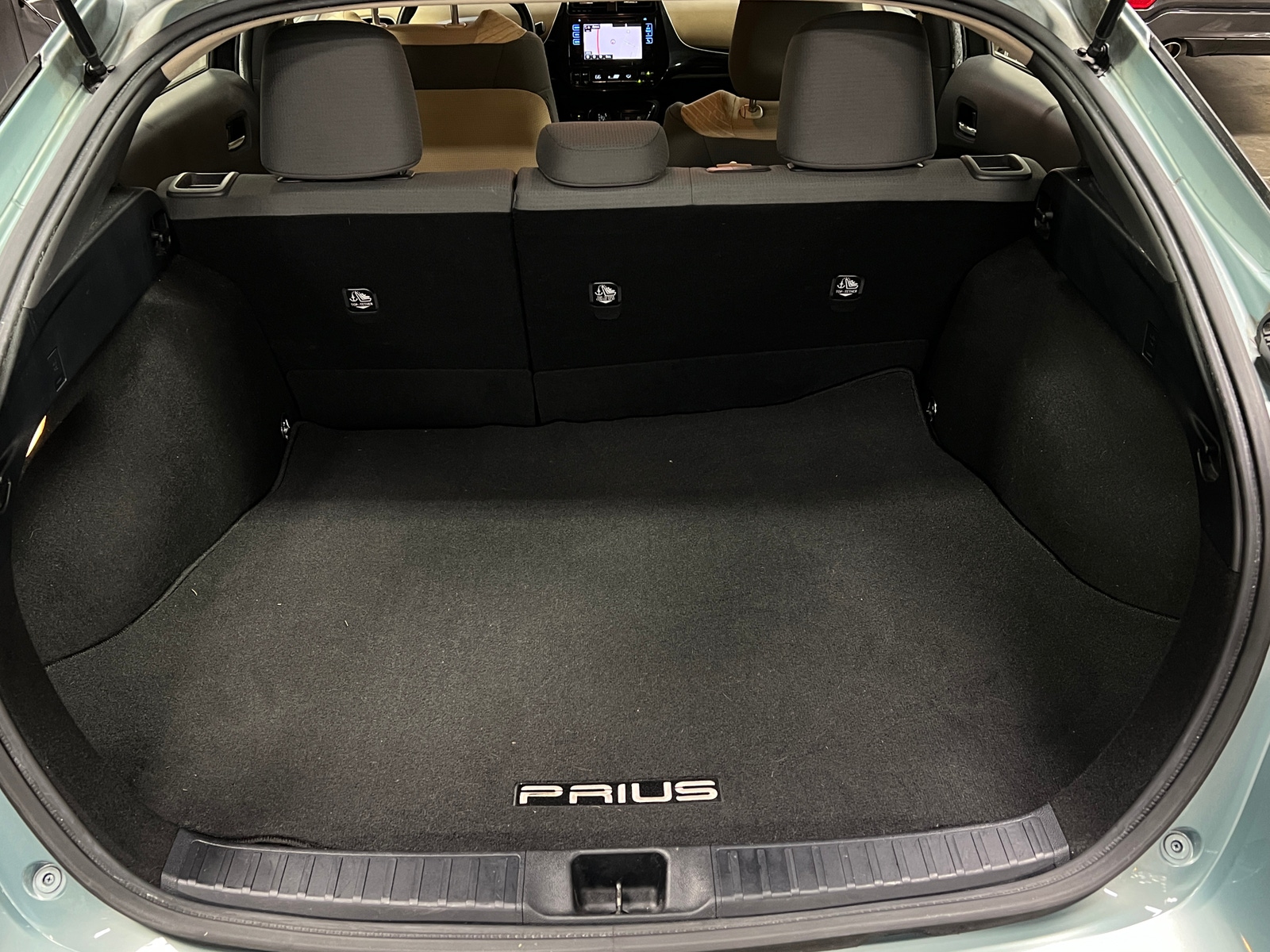 Thumbnail: 2016 Toyota Prius - 7