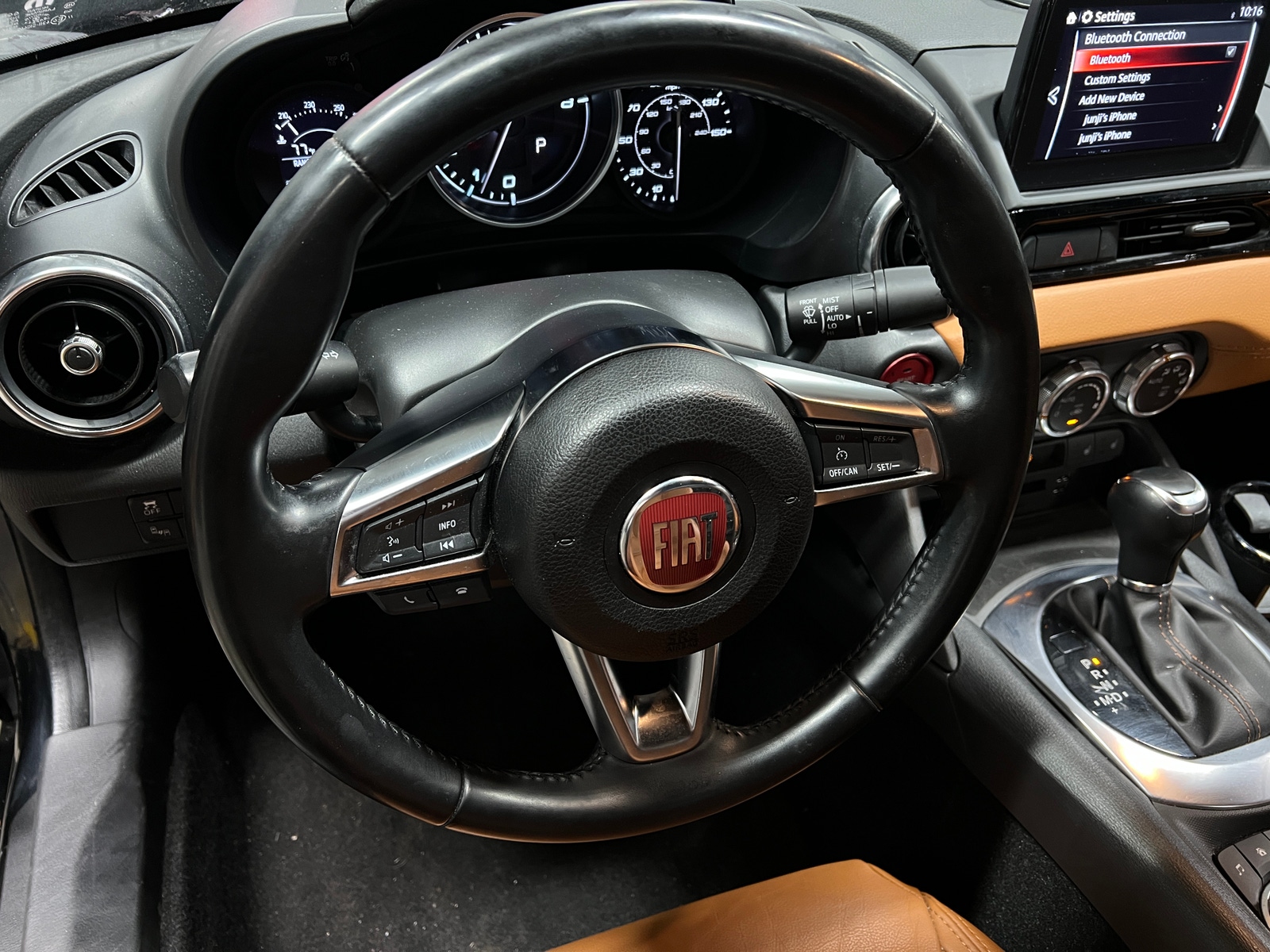 Thumbnail: 2017 Fiat 124 Spider - 4