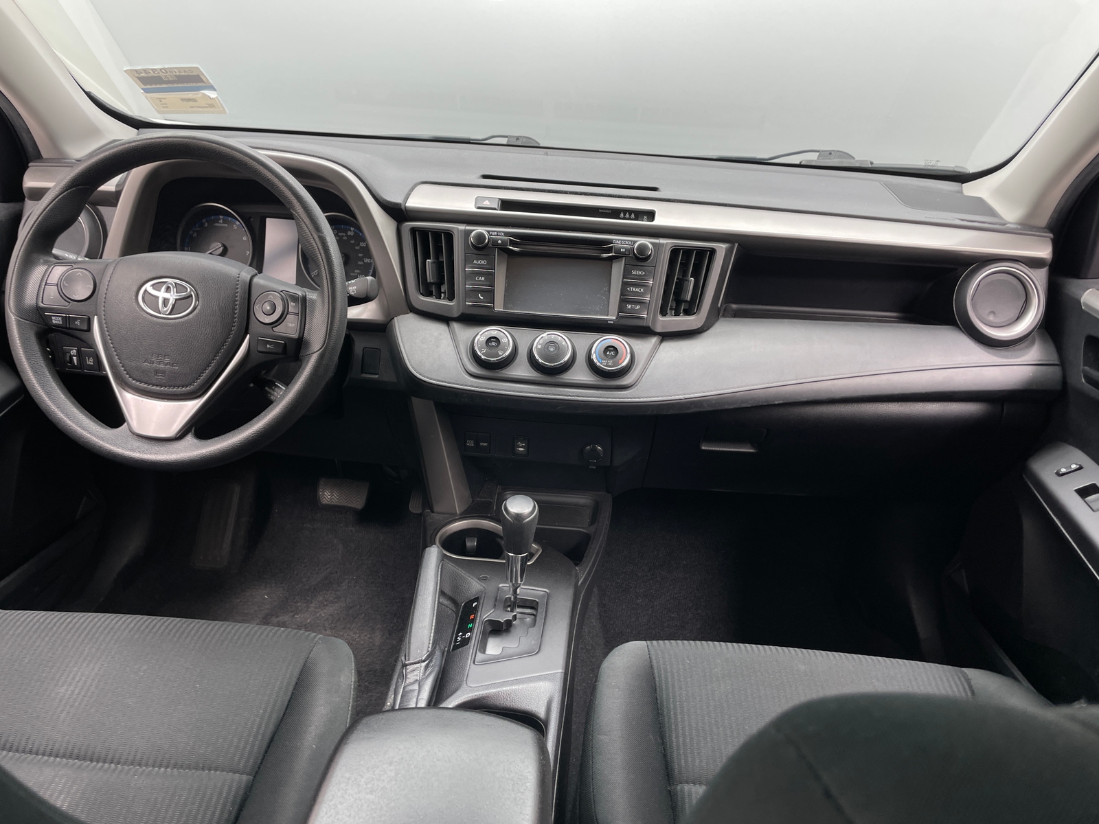 Thumbnail: 2018 Toyota RAV4 - 3