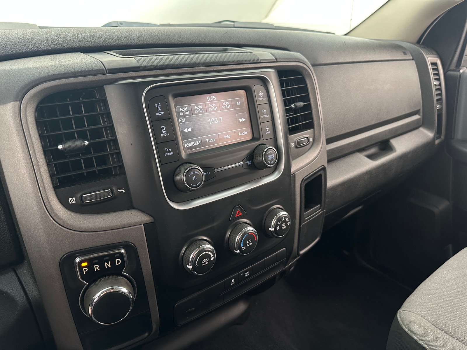 Thumbnail: 2021 RAM 1500 Classic - 4