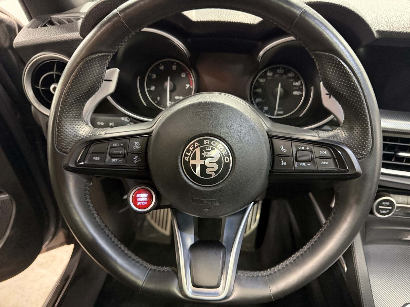 Thumbnail: 2020 Alfa Romeo Stelvio - 4