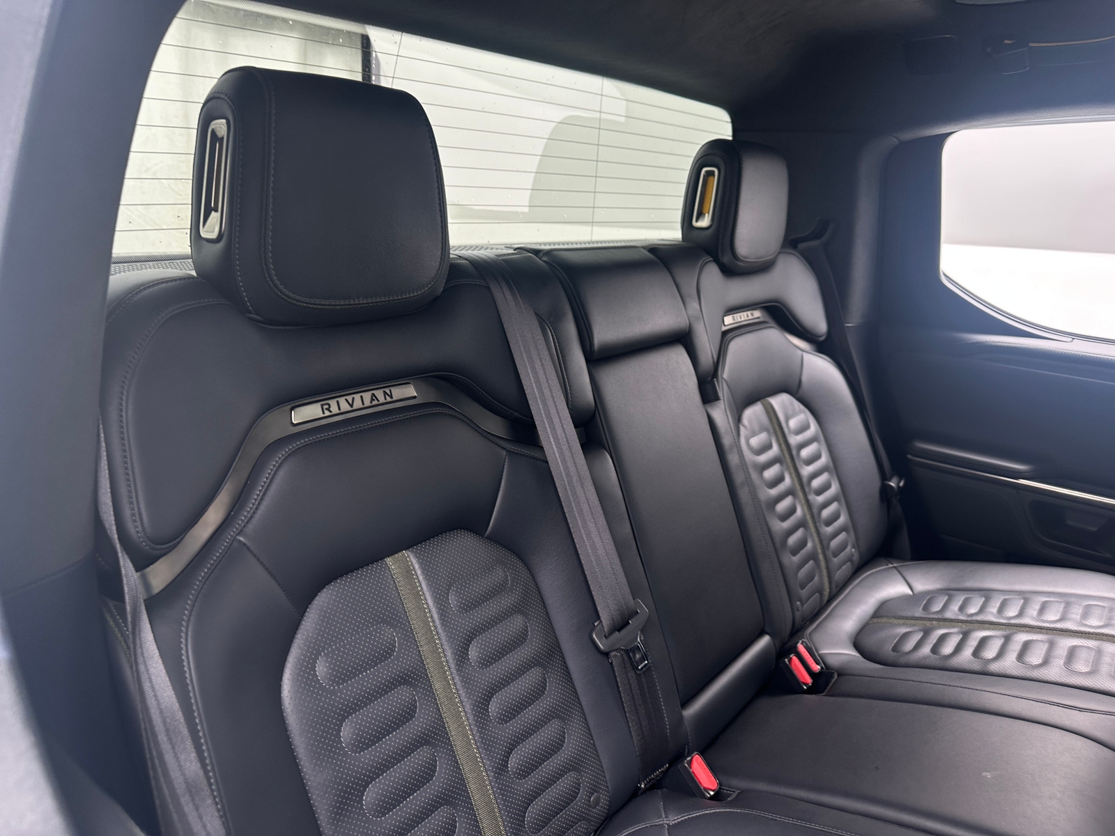 Thumbnail: 2022 Rivian R1T - 5