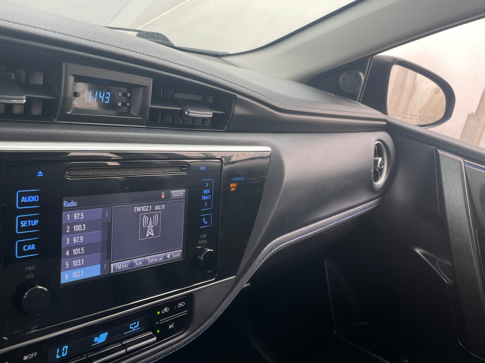 Thumbnail: 2018 Toyota Corolla - 4