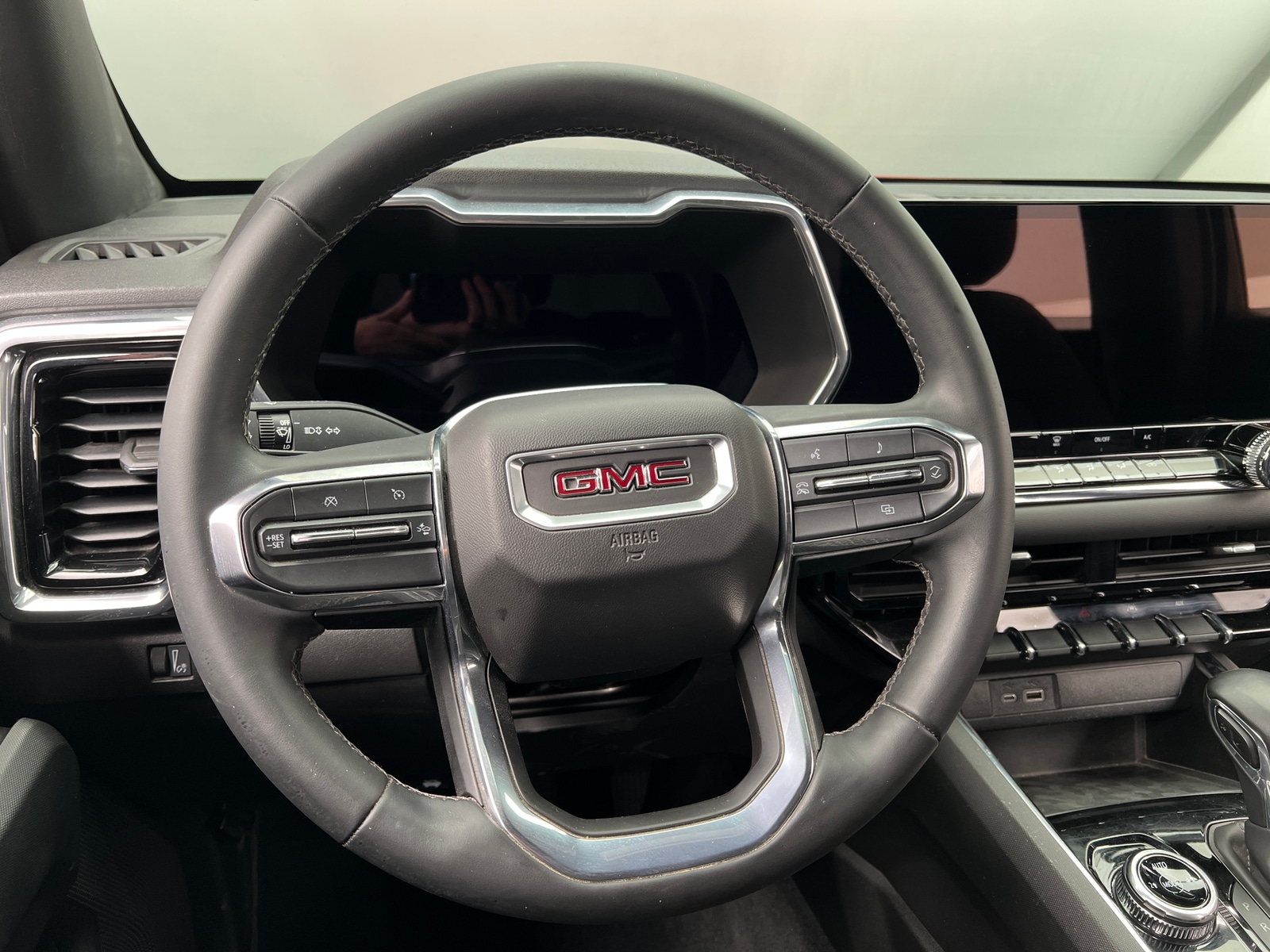 Thumbnail: 2023 GMC Canyon - 5